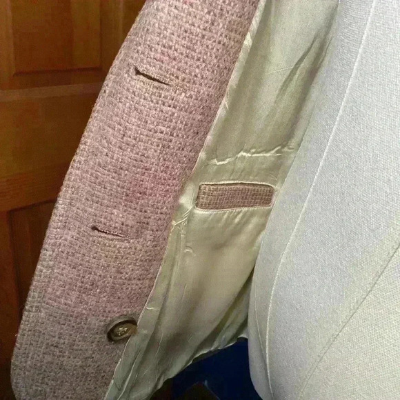 Wool Blazer made in Uruguay. Brown/tan tweed with cream lining. Size 15/16 - Picture 4 of 7